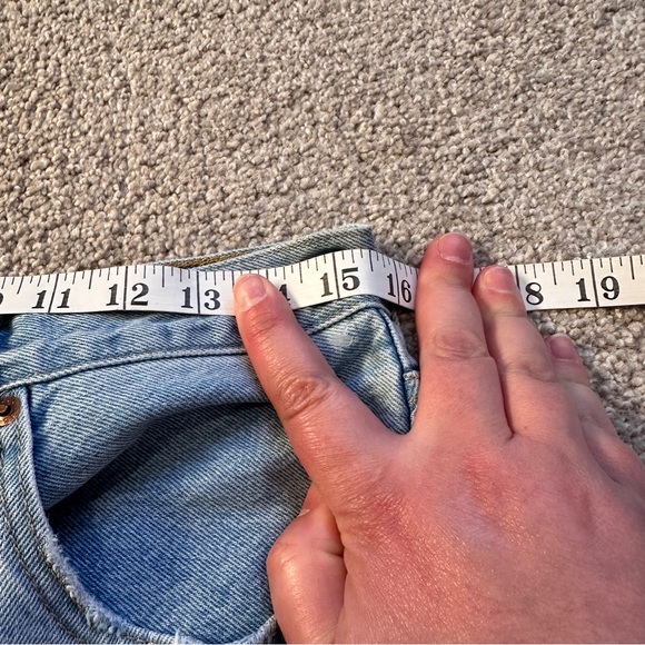 LEVI'S 501 Original Denim Cutoff Shorts Luxor Heat Button Fly Distressed Size 31 - Picture 5 of 12